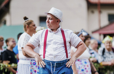 Ceremonia topienia beczek i teatr 66