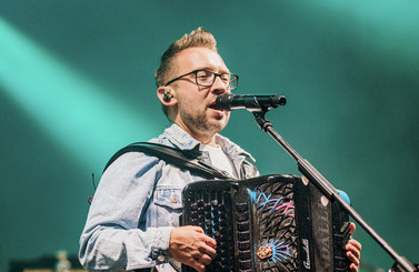 Zesp&oacute;ł ENEJ podczas Jarmarku nad jeziorem og&oacute;rkowym 91