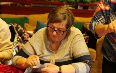 Warsztaty artystyczne. Świąteczny tamborek 6