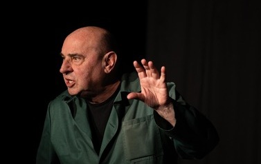 Adam Dzieciniak sztuka teatralna  "Kolega Mela Gibsona" 6