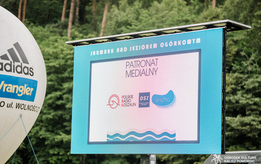 Piątek - Jarmark nad Jeziorem Og&oacute;rkowym, intensywny czas przygotowań do pierwszych atrakcji&nbsp; 2