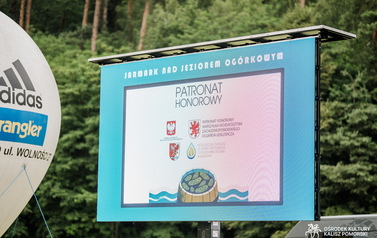 Piątek - Jarmark nad Jeziorem Og&oacute;rkowym, intensywny czas przygotowań do pierwszych atrakcji&nbsp; 3