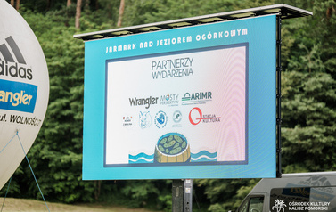 Piątek - Jarmark nad Jeziorem Og&oacute;rkowym, intensywny czas przygotowań do pierwszych atrakcji&nbsp; 4