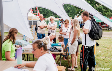 Piątek - Jarmark nad Jeziorem Og&oacute;rkowym, intensywny czas przygotowań do pierwszych atrakcji&nbsp; 50