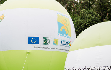 Piątek - Jarmark nad Jeziorem Og&oacute;rkowym, intensywny czas przygotowań do pierwszych atrakcji&nbsp; 68