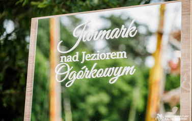 Piątek - Jarmark nad Jeziorem Og&oacute;rkowym, intensywny czas przygotowań do pierwszych atrakcji&nbsp; 100