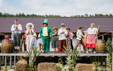 Ceremonia topienia beczek i teatr 31