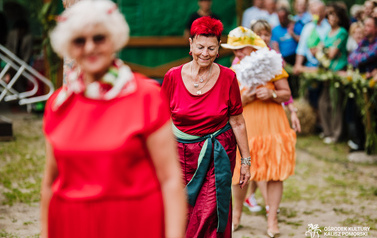 Ceremonia topienia beczek i teatr 181