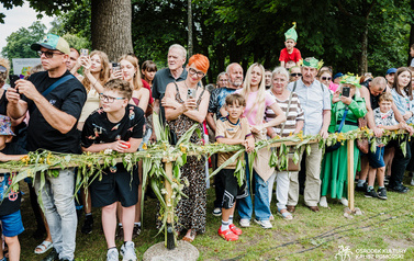Ceremonia topienia beczek i teatr 217